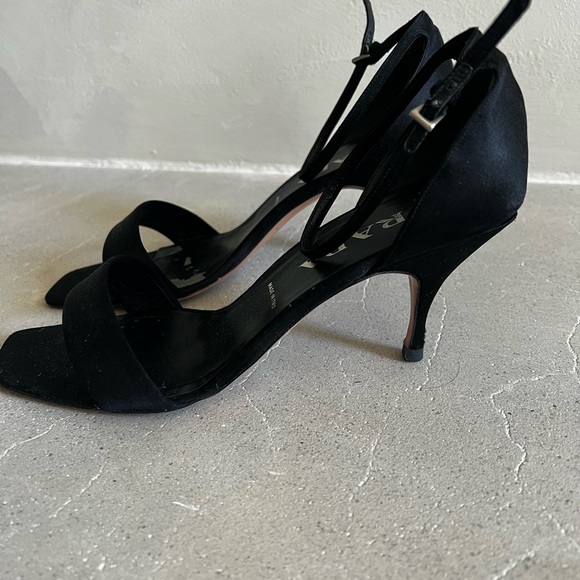 PRADA pump black size 9.5 kitten heel - Picture 3 of 6